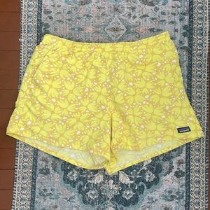 Patagonia baggy yellow women shorts